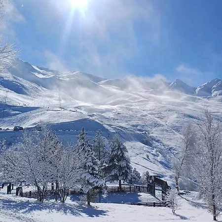 6 Personnes Peyragudes Avec Cheminee Et Barbecue - Fr-1-695-62 *