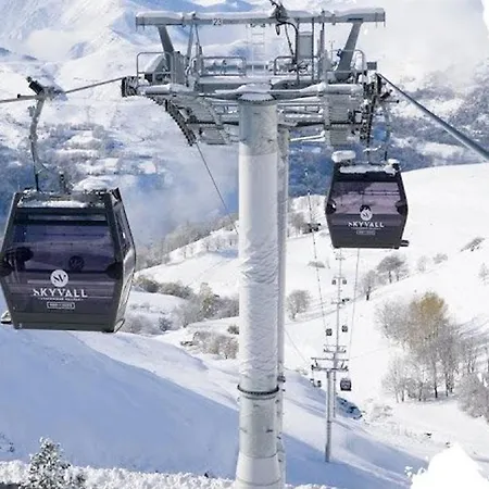 6 Personnes Peyragudes Avec Cheminee Et Barbecue - Fr-1-695-62 *